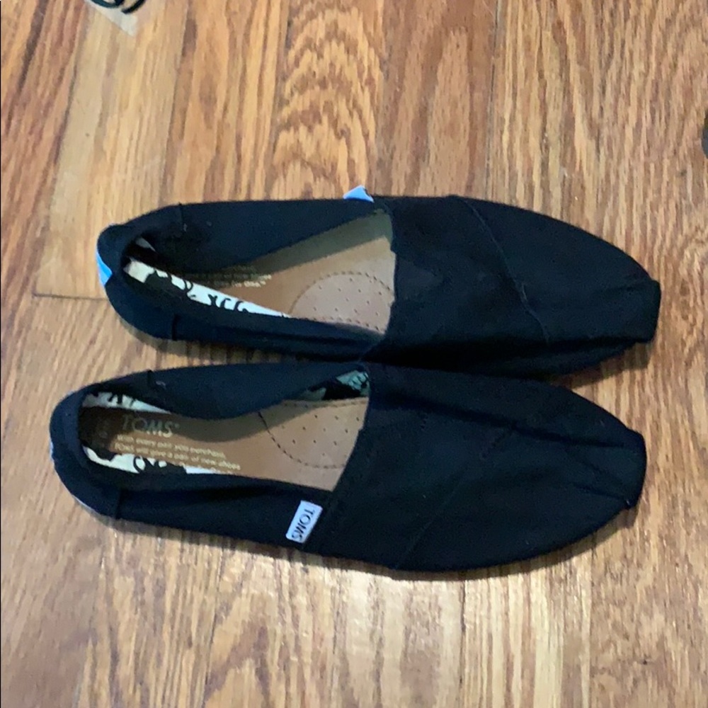 Toms